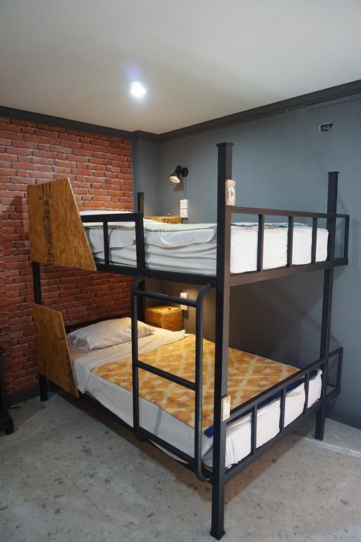 Baanlansa Bed&Bar Hotell Chiang Mai Exteriör bild