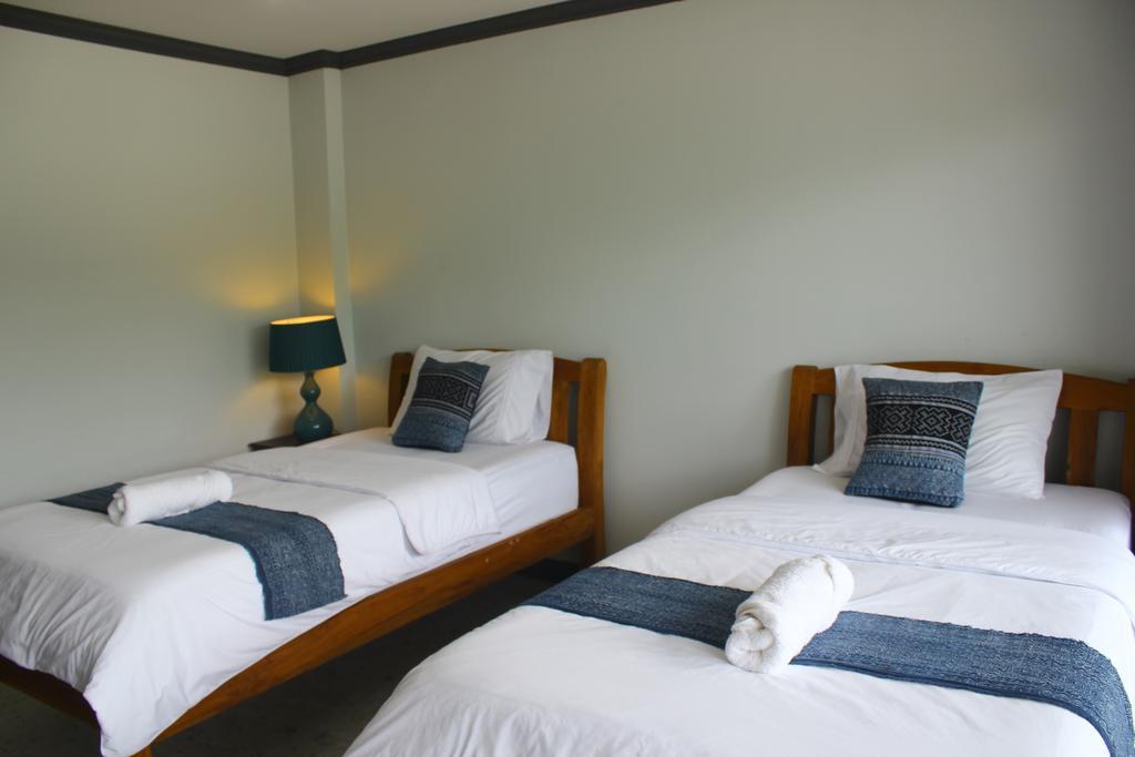 Baanlansa Bed&Bar Hotell Chiang Mai Exteriör bild
