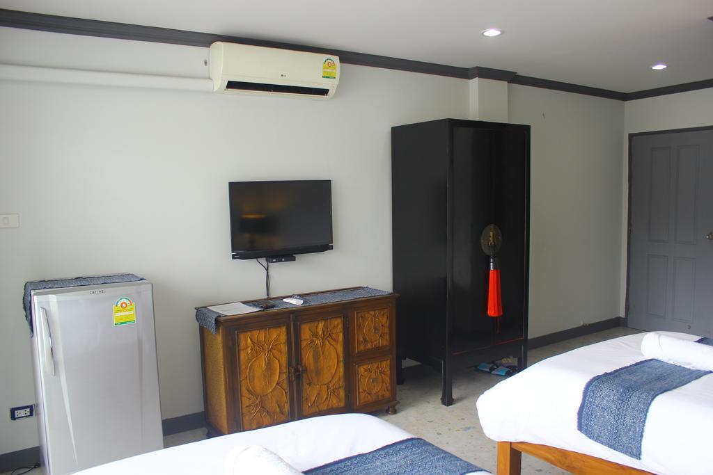 Baanlansa Bed&Bar Hotell Chiang Mai Exteriör bild