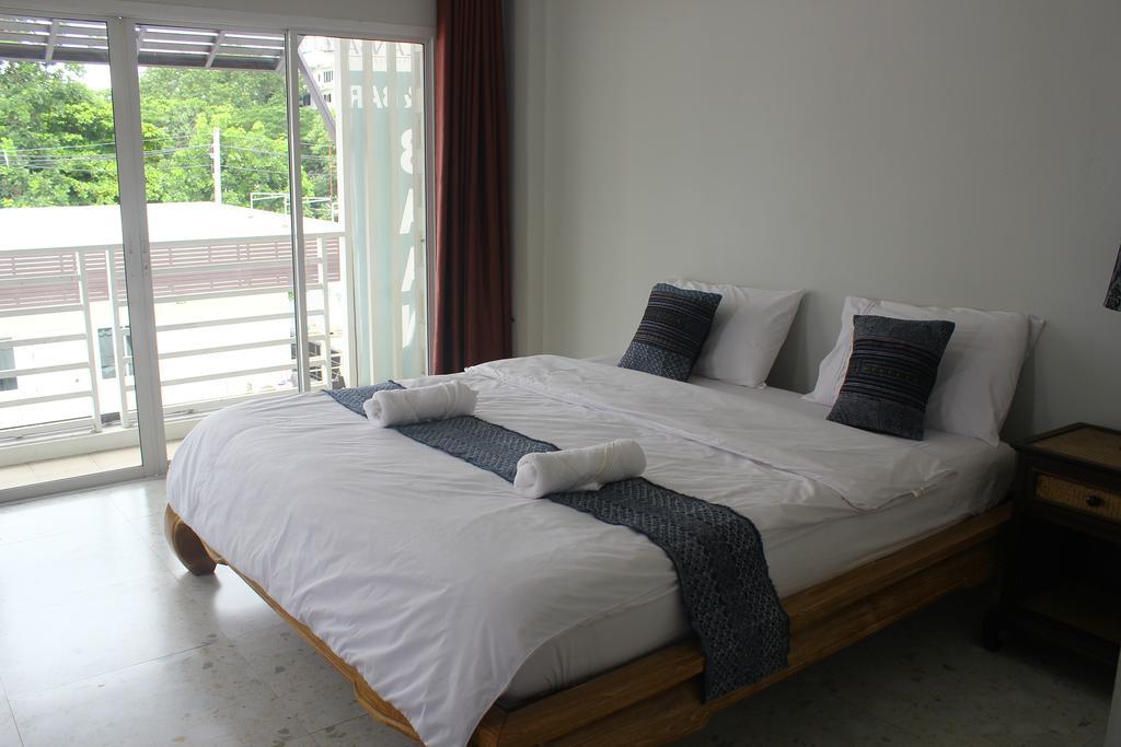 Baanlansa Bed&Bar Hotell Chiang Mai Exteriör bild